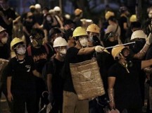 危机阴云浮现 香港不该内耗
